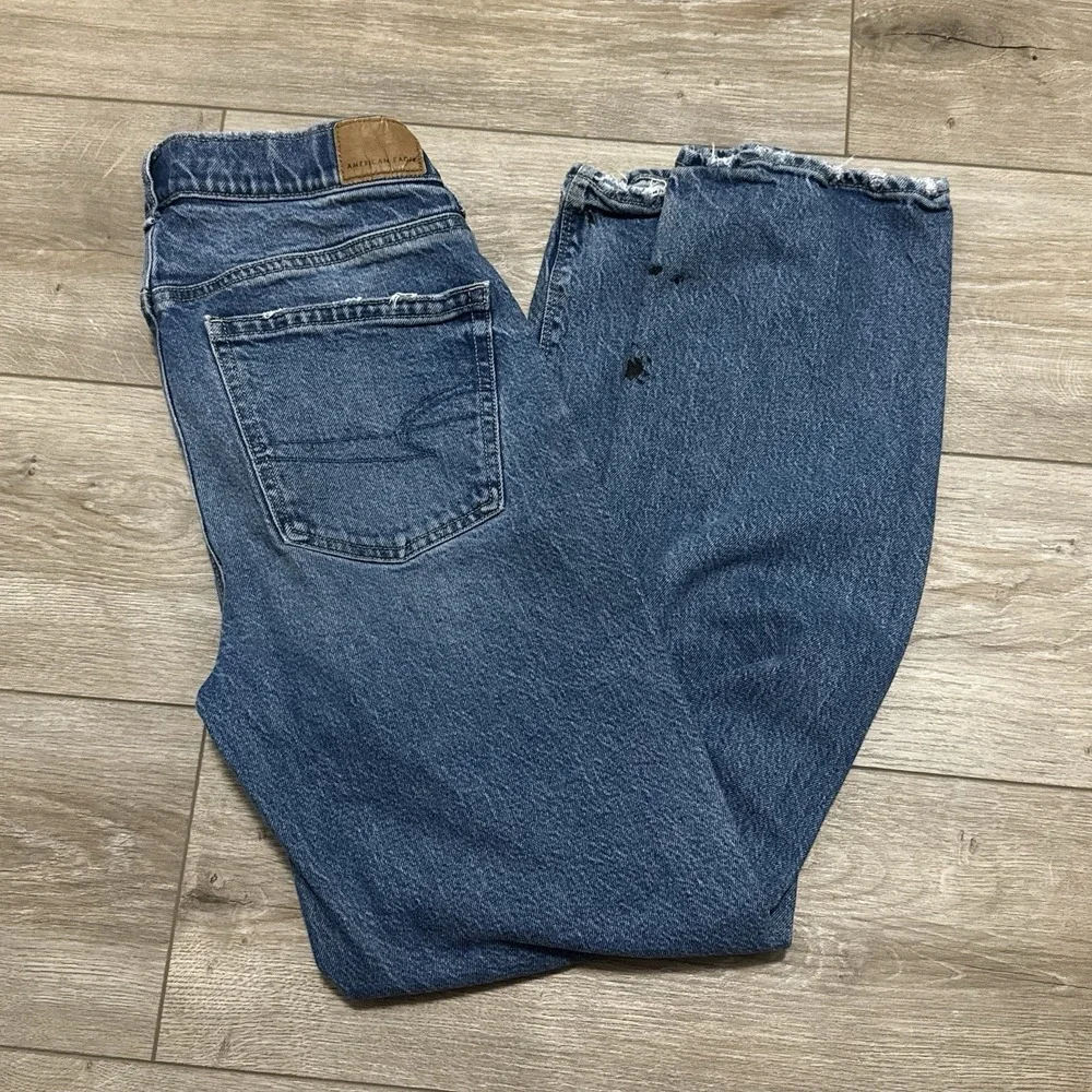 American Eagle Regular Straight Jeans Women Size 8 Medium Wash Distressed - Picture 3 of 7